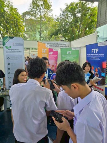 LINE_ALBUM_OPEN HOUSE ธัญรัตน์นิทรรศ_260223_7