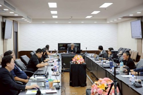 LINE_ALBUM_กรรมการบริหารคณะ_251110_10