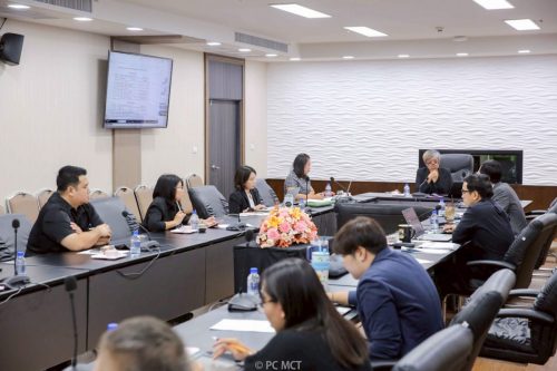 LINE_ALBUM_กรรมการบริหารคณะ_251110_3