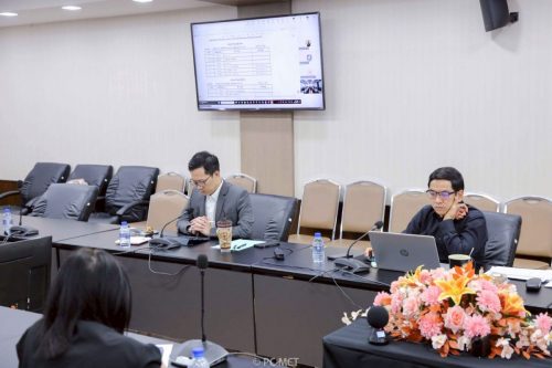 LINE_ALBUM_กรรมการบริหารคณะ_251110_6