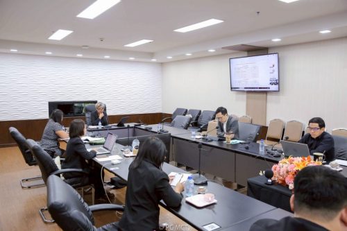 LINE_ALBUM_กรรมการบริหารคณะ_251110_9